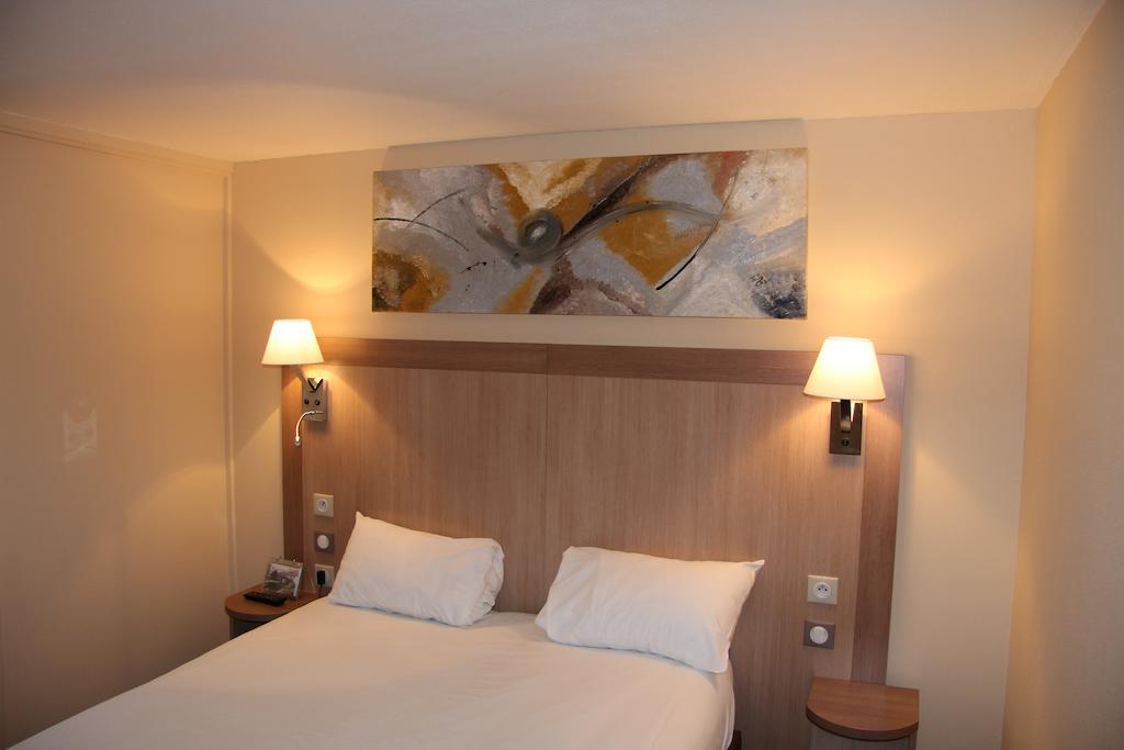 Logis Lhotel Restaurant Antony Verrieres Le Buisson Massy  Habitación foto